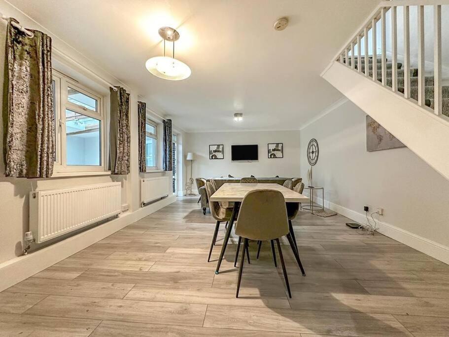 New Cosy Luxury 3 Bedroom House In Battersea Лондон Екстериор снимка